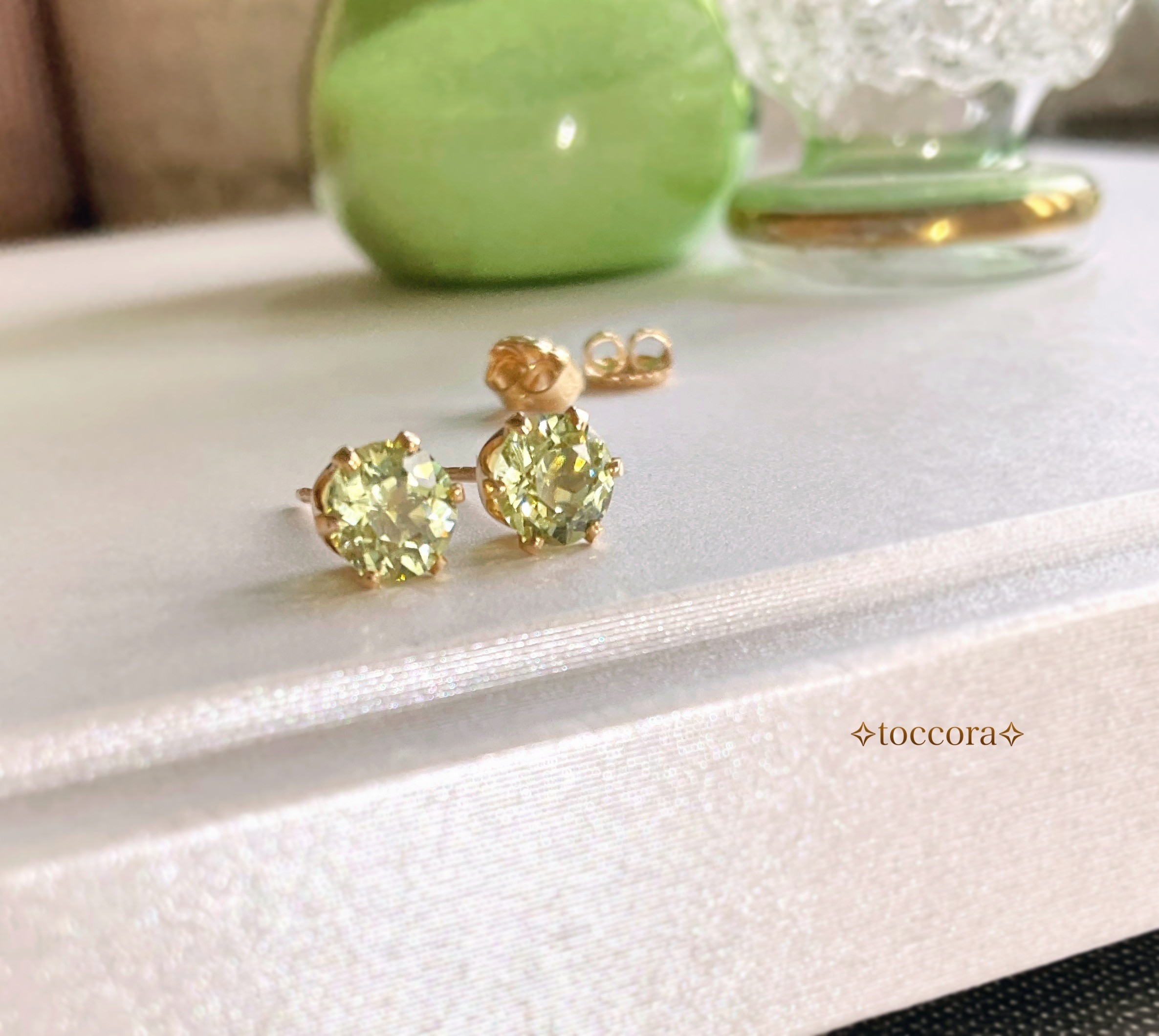 【送料無料】天然石と14kgfꕤ*.ﾟ5mmマリガーネットスタッドピアス 6本爪クラウン枠〜煌めくカナリーイエロー〜