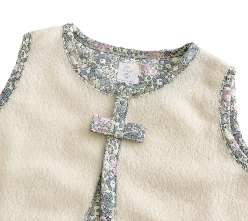 送料無料 オーガニック起毛パイルベスト（リバティ・秋冬）ベビー服 人気 赤ちゃん お出かけ ベスト 起毛 防寒着 贈り物