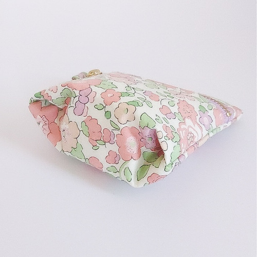 準備中　保冷保温ポーチ　リバティ Squee！ リバティプリント 中身に合わせてくるくる留めるだけ