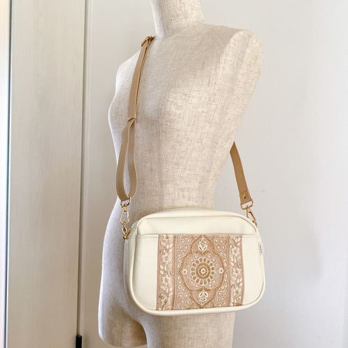 インド刺繍リボン】ハンドメイド スクエアバッグ ショルダー