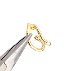 eje707【2個入り】ピン付き 大ぶりの曲線 二連 円形 イヤーカフ 金具 5枚目の画像