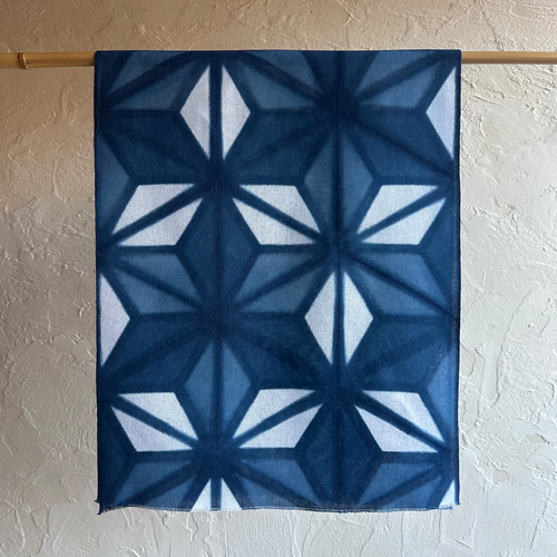 Dual−Structure ／ 麻ノ葉燦々・藍染めタペストリー｜壁に飾る設計図