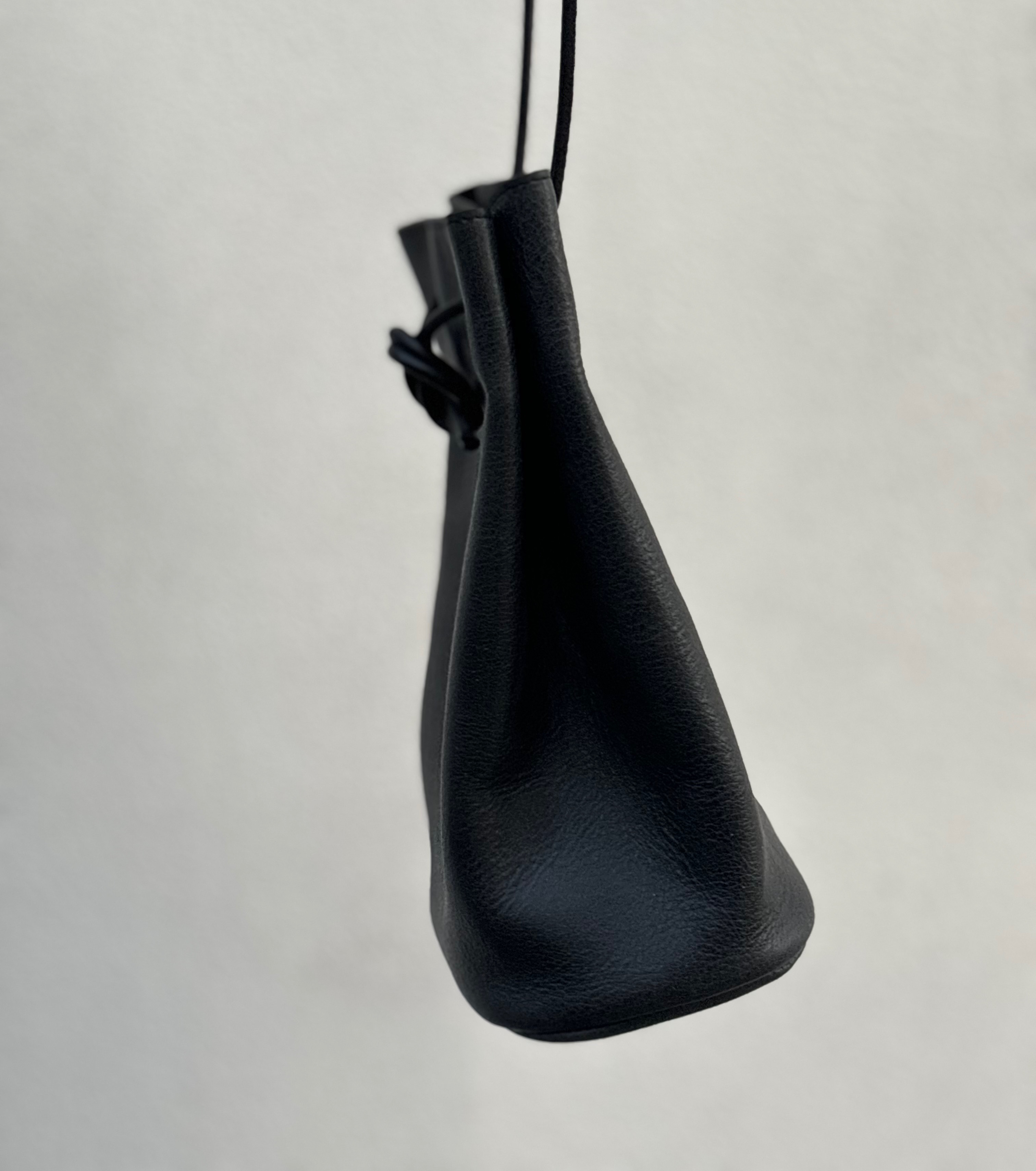 2wayレザー巾着バッグ　小サイズ