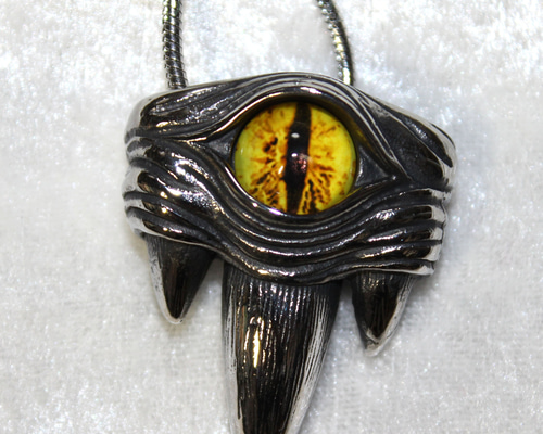 出品史上No.1に古い‼️本物‼️dZi beads(二眼) ネックレス 出品史上No.1に古い‼️本物‼️dZi beads(二眼) ネックレス 出品史上