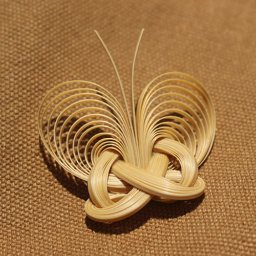 日本製昭和50年代高級竹細工ブローチ