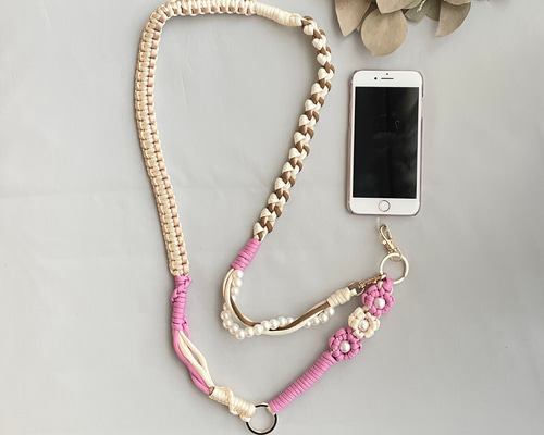パラコードで作るお花とパールのスマホショルダーストラップ(桜 ピンク