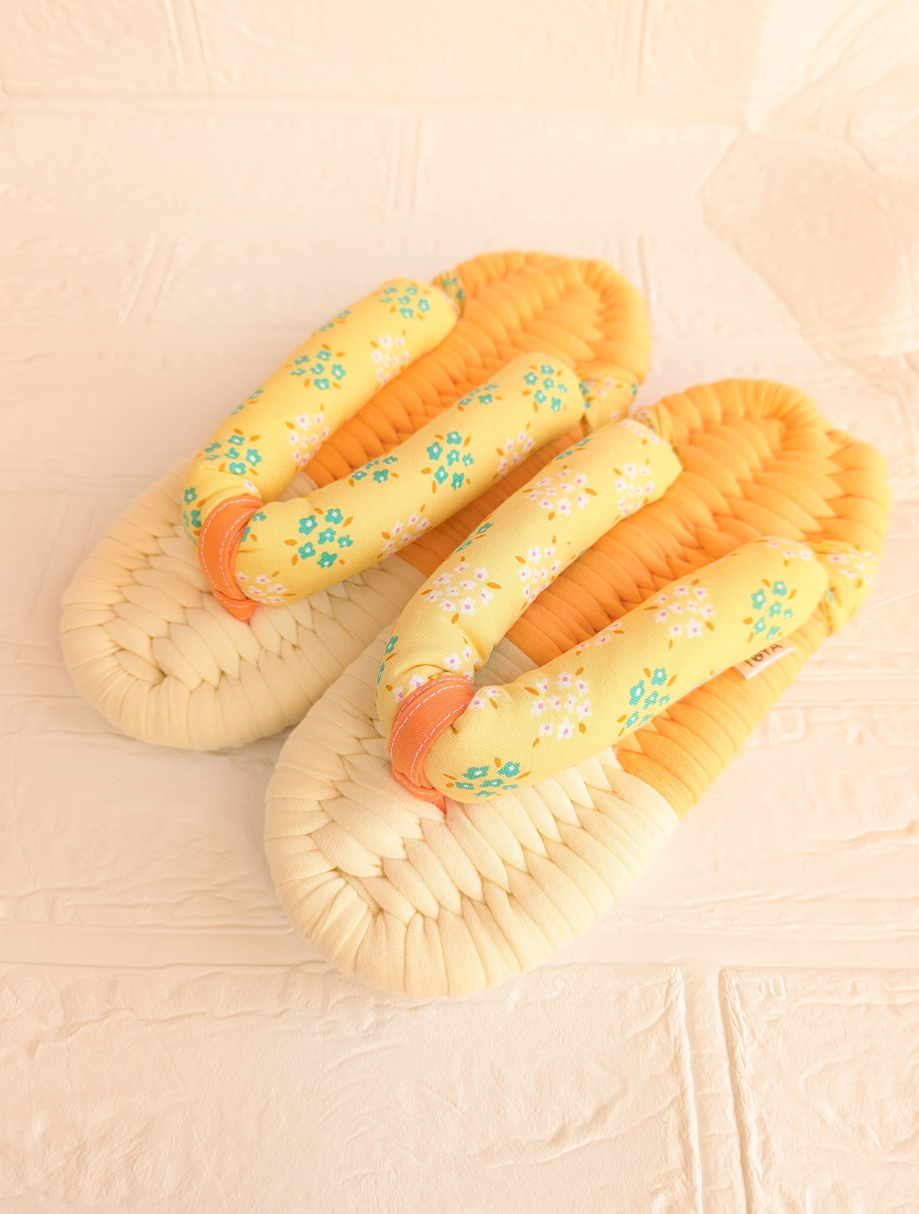 *+｡布ぞうり/TOYA｡+*/オレンジ・黄色/花柄/極太鼻緒 Ｍサイズ/