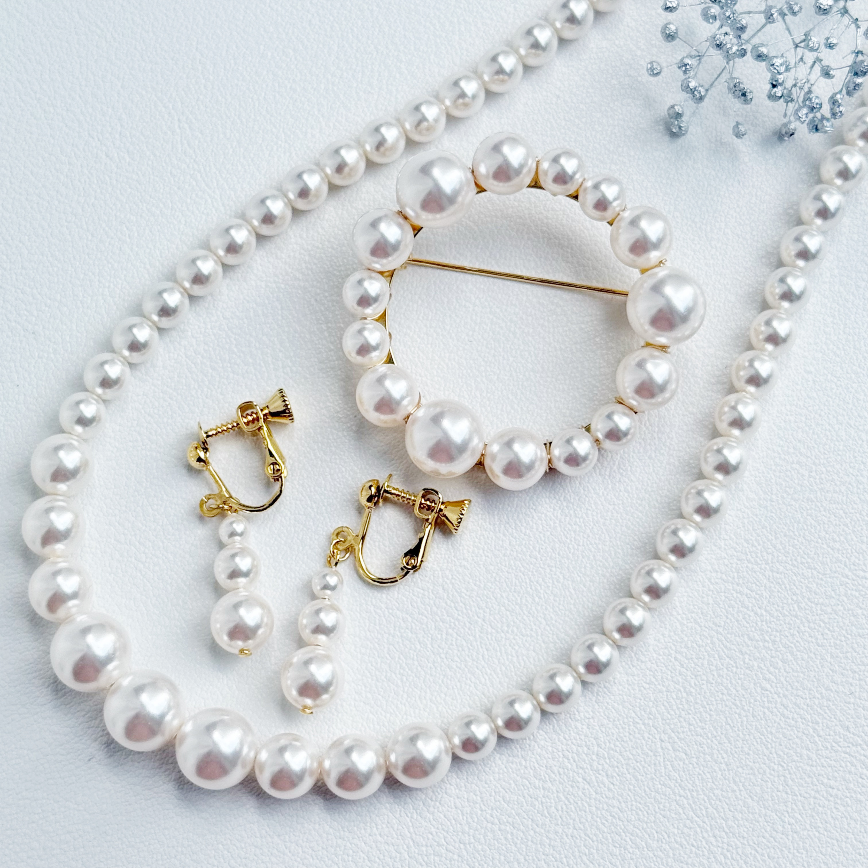 Creema限定新春福袋〈竹〉クリスタルパールの高見えブローチ&3連パールピアスorイヤリング&ネックレス　送料無料