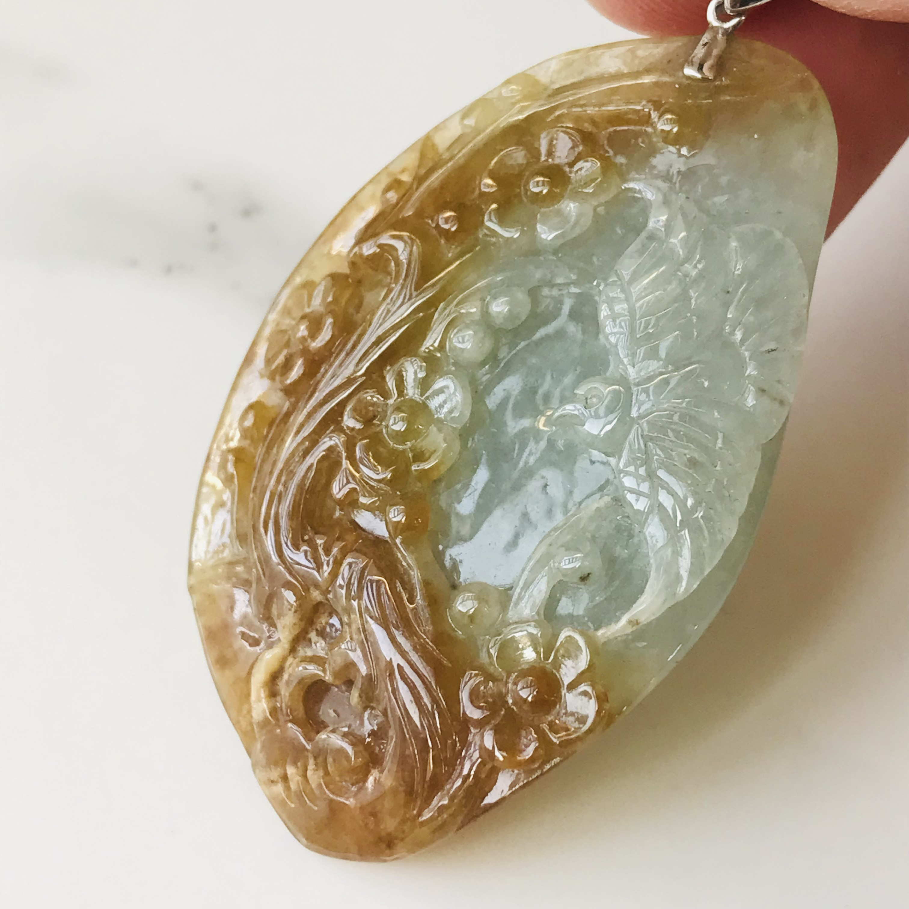 P280-003］ 翡翠 ペンダントトップ 天然石 ミャンマー産 カービング