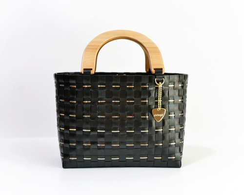 ぐ*ち様 HATAKEYAMA ブラック/ゴールド バッグ a3bc1b6c0bad67deee42ca2024bd39