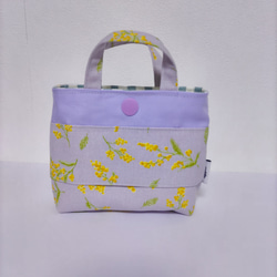 トモタケあんぱん柄のトートバッグ☆外ポケット付き☆ トートバッグ c