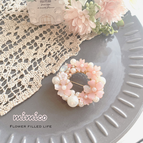 NO.991❤三重塔 桜❤レジンへアゴム ブローチ Shota Suzuki | The wall hanging cherry blossom brooch. | Instagram