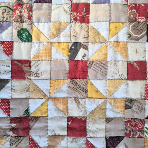 心を包む、ふんわりパッチワークキルトクッションカバー クッション