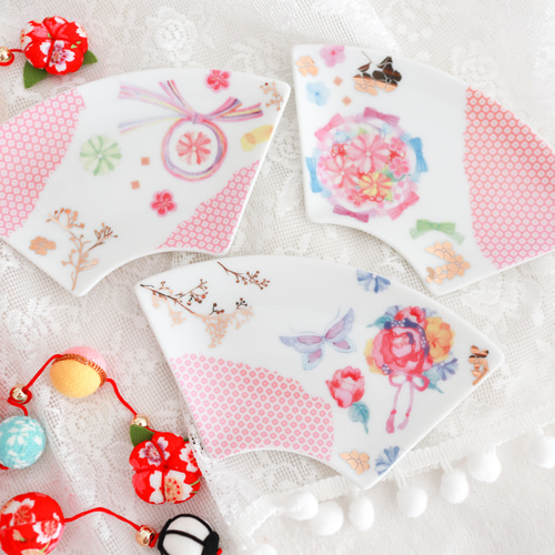 【新品/未使用】ポーセラーツ/プレート小鉢セット 新品/未使用】ポーセラーツ/プレート、小鉢、湯呑みセット 中皿