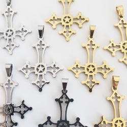 【WEB SHOP】IXIII.　十字架（ゴシッククロス）レリーフ彫刻 Amazon.co.jp: Jesus Christ Our Lord 十字架 十字架 壁用 INRI