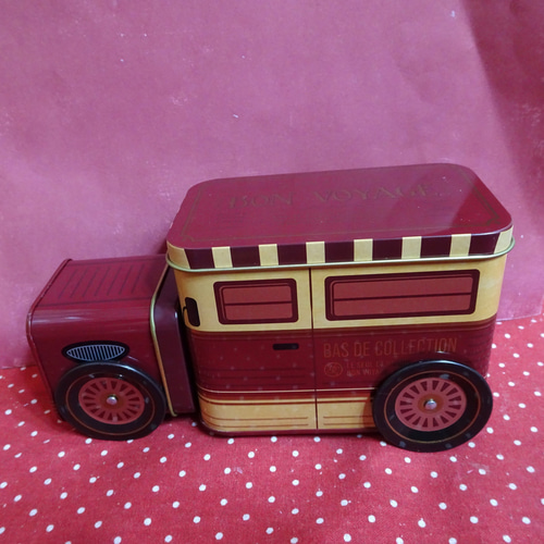 動くブリキの車に車の形のクッキー4種類詰め合わせ♪(*^▽^*) スイーツ