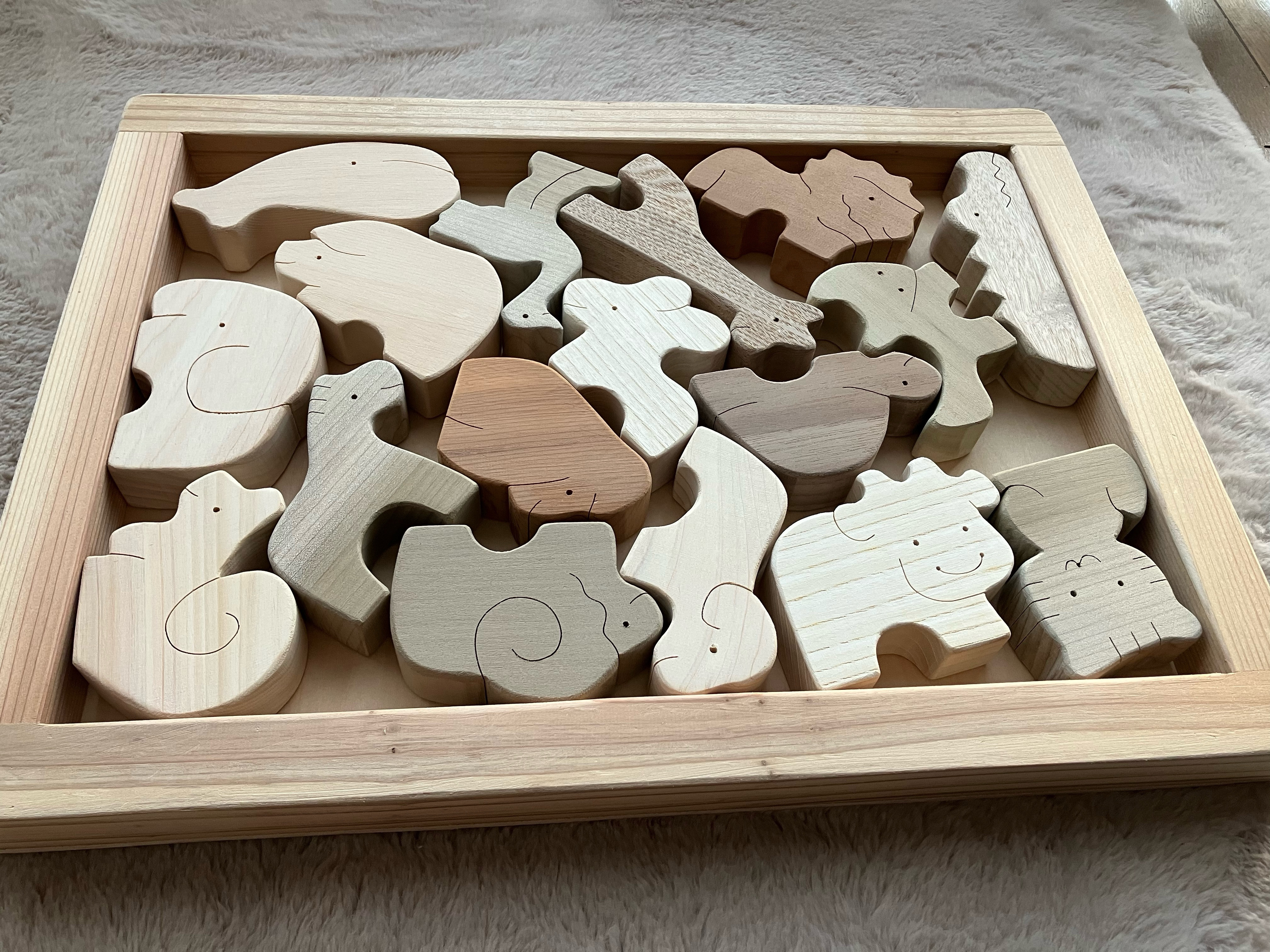 動物１７個入れ物付き 6,290円