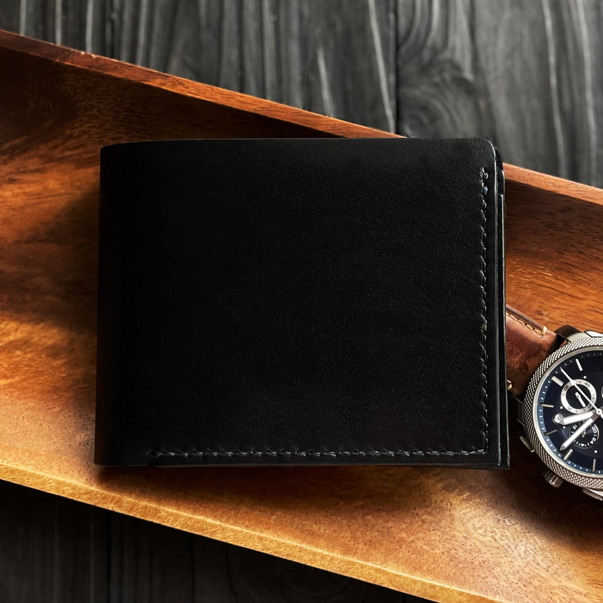 ハーフウォレット　姫路レザー製のコンパクトな二つ折り財布