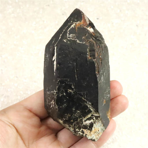 岐阜県中津川市苗木産 黒水晶（モリオン）原石 260.2g #77335