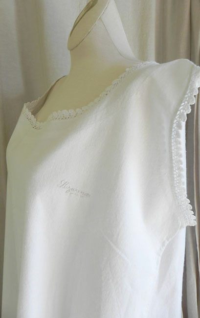 アンティーク♪　綺麗なコットン・ナイティ― 　送料無料