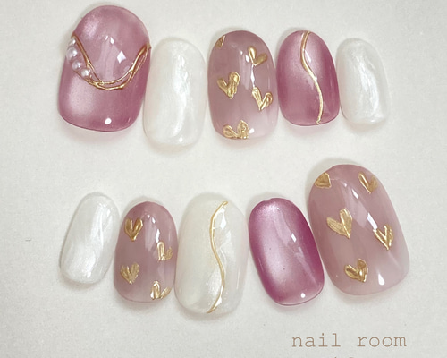 ふんわりピンクのミラーハート / ハートネイル バレンタインネイル