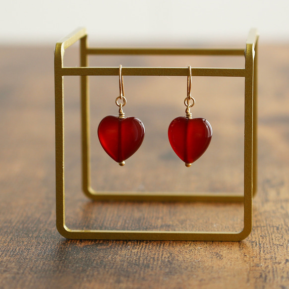 レッドアゲート＜ハートシェイプ＞のピアス（K14GF）※イヤリングに変更可 2枚目の画像