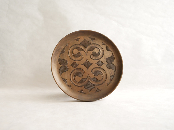 伝統的工芸品 二風谷イタ 21cm丸 【西山涼 作】 彫刻 katak 通販