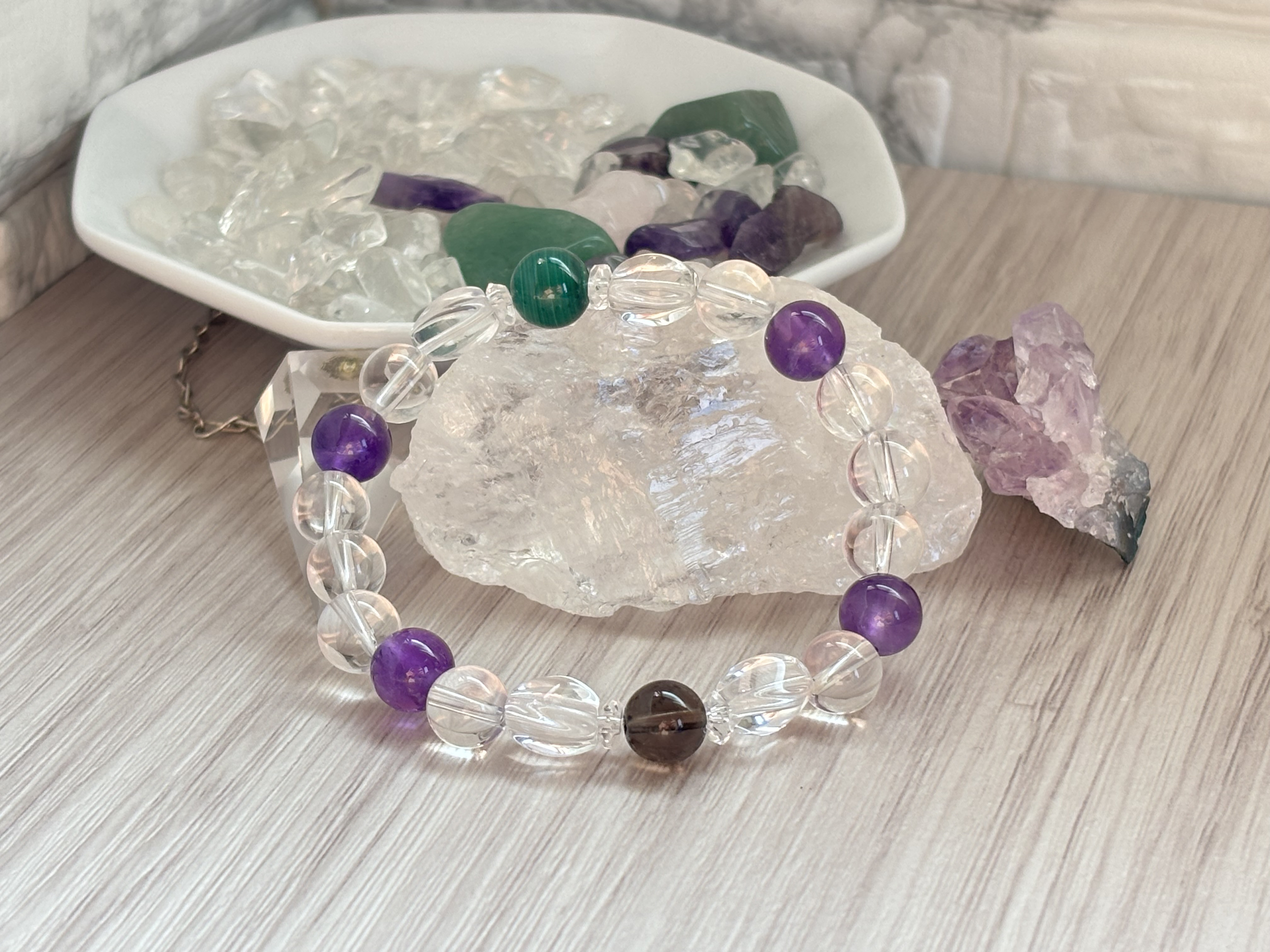 ⭐︎ 穏やかな眠り ～心と体を癒すブレスレット～ ⭐︎ アメジスト・マラカイト・スモーキークオーツ・ツイスト水晶 天然石