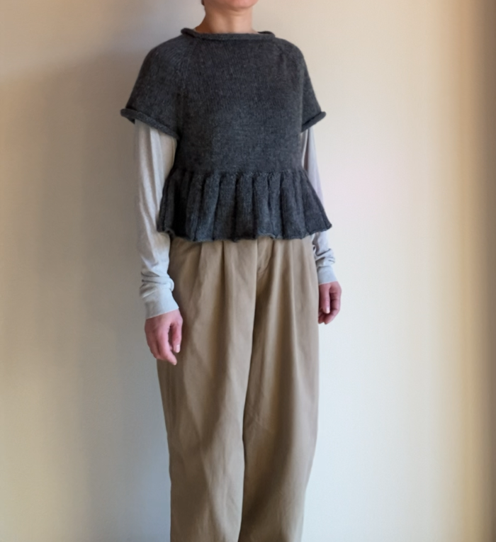 ニットチュニック　手編み（ ダークグレー ）