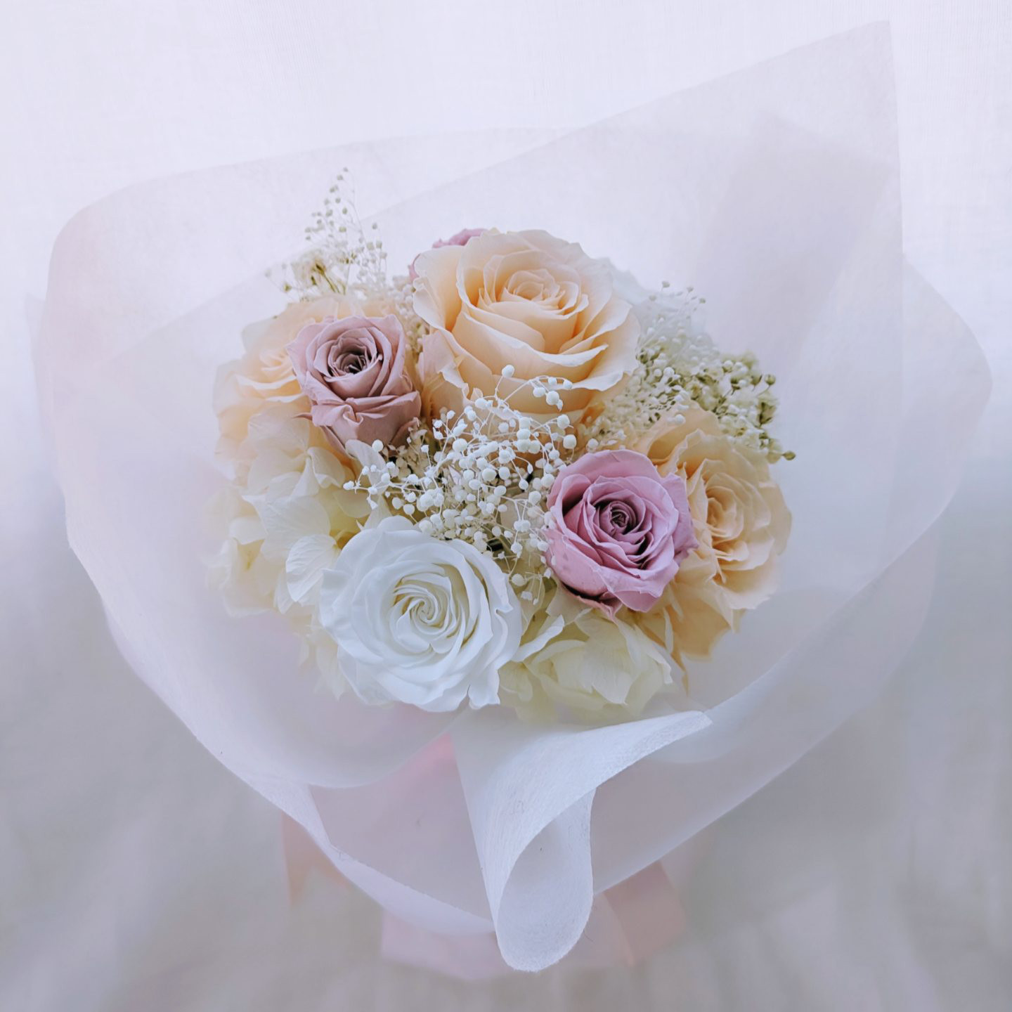 プリザーブドフラワー／クリームピンクローズとかすみ草のふんわり花束