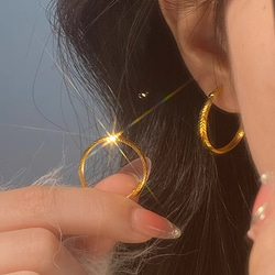 ★★24K★★（両耳）K24純金彫刻フープピアス直径2.4cm24金ピアス24K純金ピアス24金つけっぱなしOK 2枚目の画像
