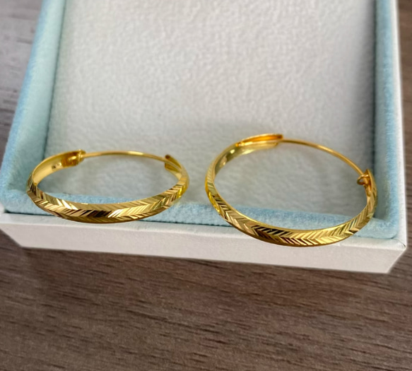 ★★24K★★（両耳）K24純金彫刻フープピアス直径2.4cm24金ピアス24K純金ピアス24金つけっぱなしOK 7枚目の画像