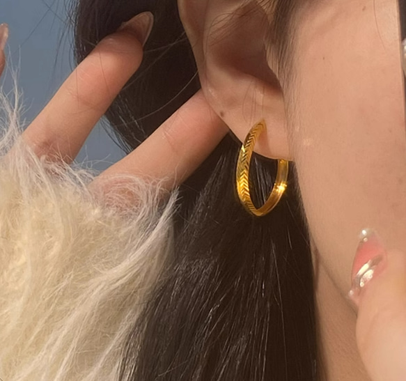 ★★24K★★（両耳）K24純金彫刻フープピアス直径2.4cm24金ピアス24K純金ピアス24金つけっぱなしOK 13枚目の画像