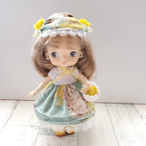 ミディブライス モンストドールサイズ 受注生産 猫とミモザ柄 その他