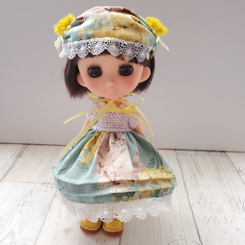 ミディブライス モンストドールサイズ 受注生産 猫とミモザ柄 その他