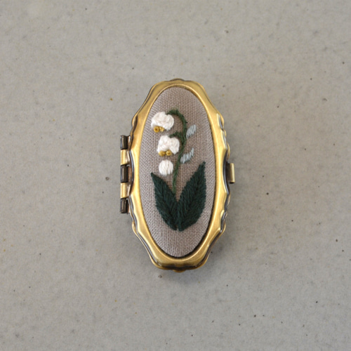 ふんわり すずらん 刺繍 ピルケース アクセサリーケース ライトグレー