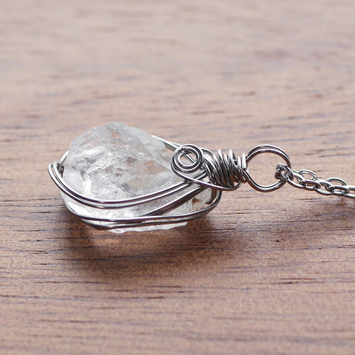 レア☆ワイヤー巻き☆宝石質 ロシア産フェナカイト（チェーン付） レア☆ワイヤー巻き☆宝石質 フェナカイト（ロシア産）チェーン付