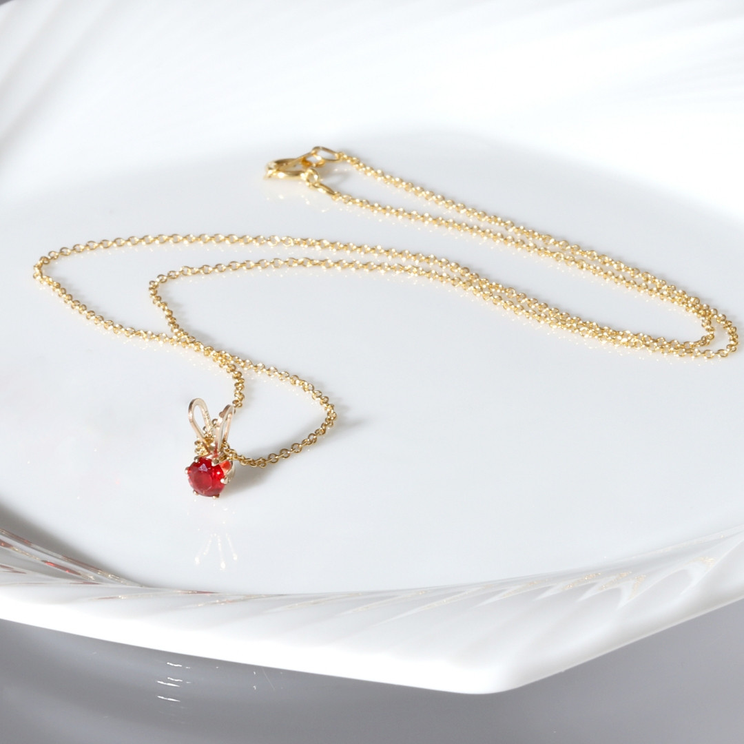 【希少】チベット産アンデシン一粒ネックレス◇4mm【14kgf】金属アレルギー対応◇赤◇鮮やかレッド◇天然石◇MAY.K