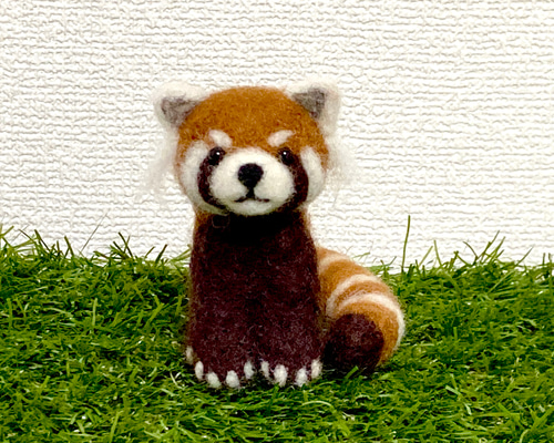 現品限り】レッサーパンダ 羊毛フェルト マスコット ぬいぐるみ 置物