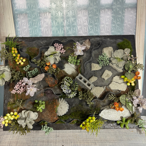 冬のコンクリートガーデン、フレーム、箱庭、多肉植物、オブジェ