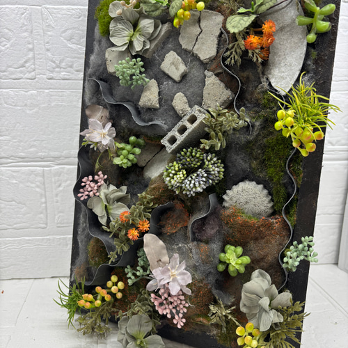 冬のコンクリートガーデン、フレーム、箱庭、多肉植物、オブジェ