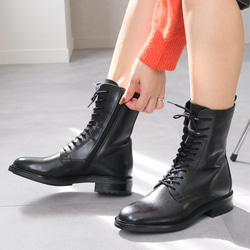 脚長効果バツグン 高品質な牛革のミドル丈レースアップブーツ / PO