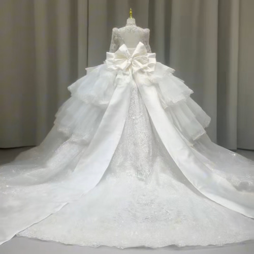 2025新作 蝶々 リボン 高級ウェディングドレス ホワイト 長袖 半袖可能