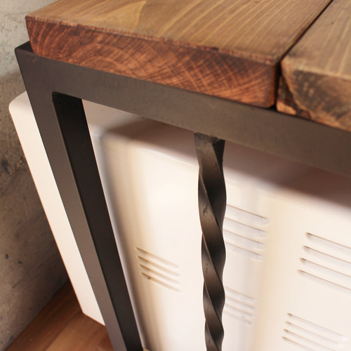 アイアンレンジラック・角鉄ネジり仕様 棚・シェルフ・ラック