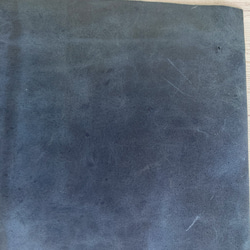 ホースヌメ革インディゴ仕上げ・ワックス加工 80×50cm 3枚目の画像