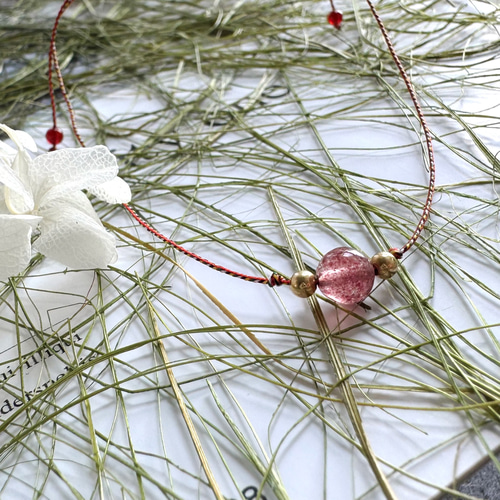 ストロベリークォーツ×レッドアゲート五色糸足紐｜14kgf 生まれ年に魔