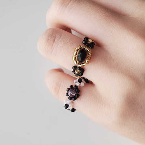 ビーズフラワー×オニキス/ガラスビーズ 大人の韓国風ビーズリング❁⃘