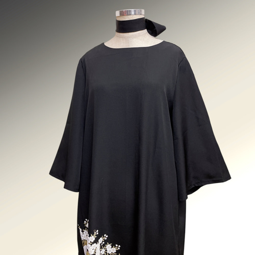 一点物　絹　着物　ペンシルドレス　ワンピース ハンドメイド　kimono 黒 一点物 絹 着物 ペンシルドレス ワンピース ハンドメイド kimono