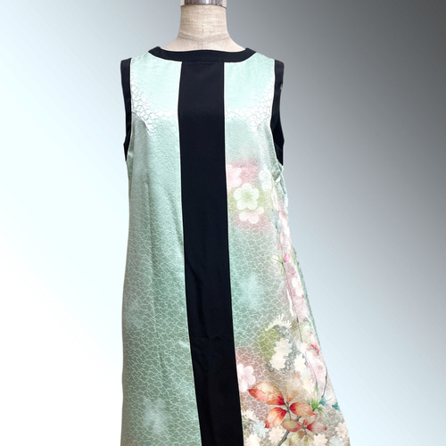 コサージュ付き 縮緬 正絹上ワンピース 着物リメイク ペンシルラインN70706 コサージュ付き 縮緬 正絹上ワンピース 着物リメイク ペンシル