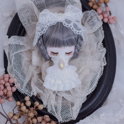 花かんむりのミニョネット♡アンティークドール 手のひらサイズ 約7.5cm 小さなコットンドールブローチ「アンジェリカ